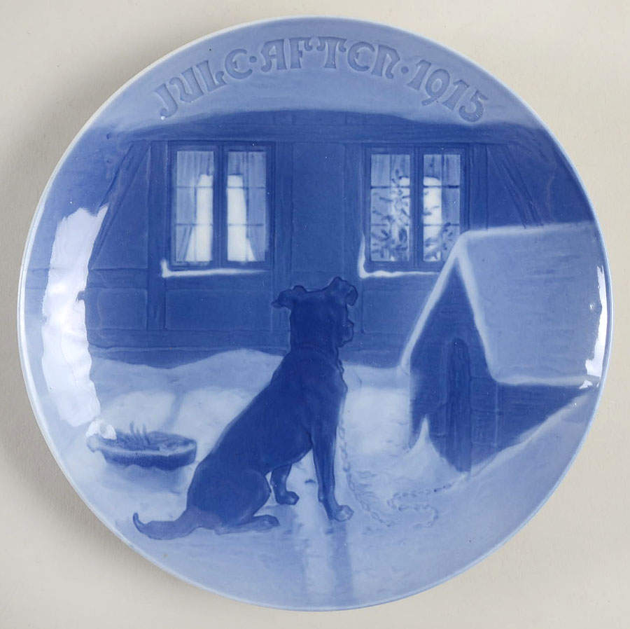 Annual Christmas Plate Dog At Christmas Eve - No Box by Bing & Grondahl-1