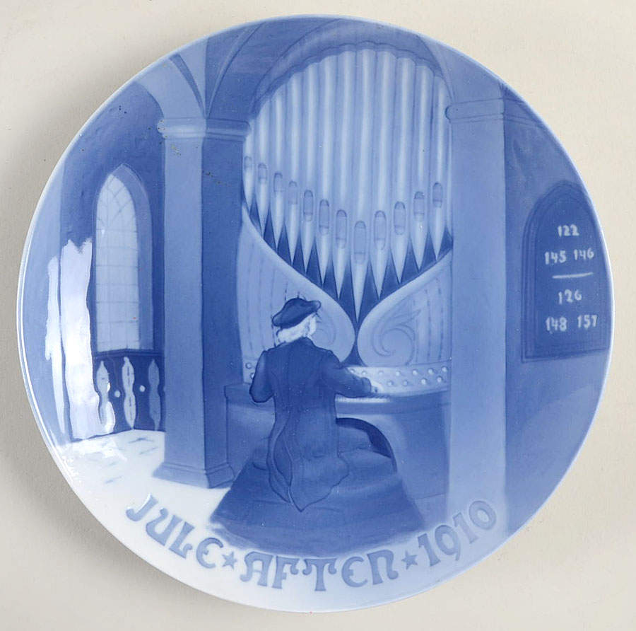 Annual Christmas Plate The Old Organist - No Box by Bing & Grondahl-1