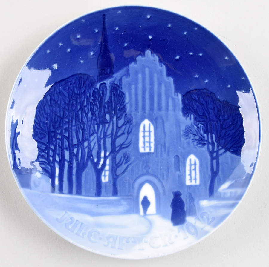 Annual Christmas Plate Going To Church - No Box by Bing & Grondahl-1