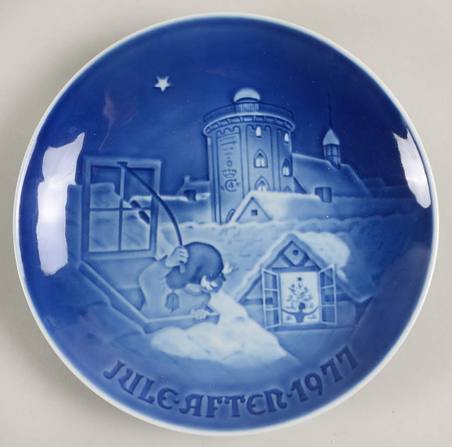 Annual Christmas Plate Copenhagen Christmas - No Box by Bing & Grondahl-1