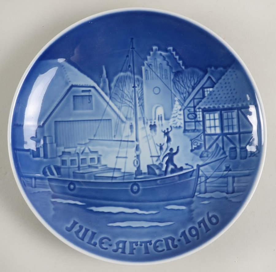 Annual Christmas Plate Christmas Welcome - No Box by Bing & Grondahl-1