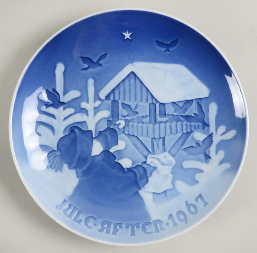 Annual Christmas Plate Sharing The Joy Of Christmas - No Box by Bing & Grondahl-1