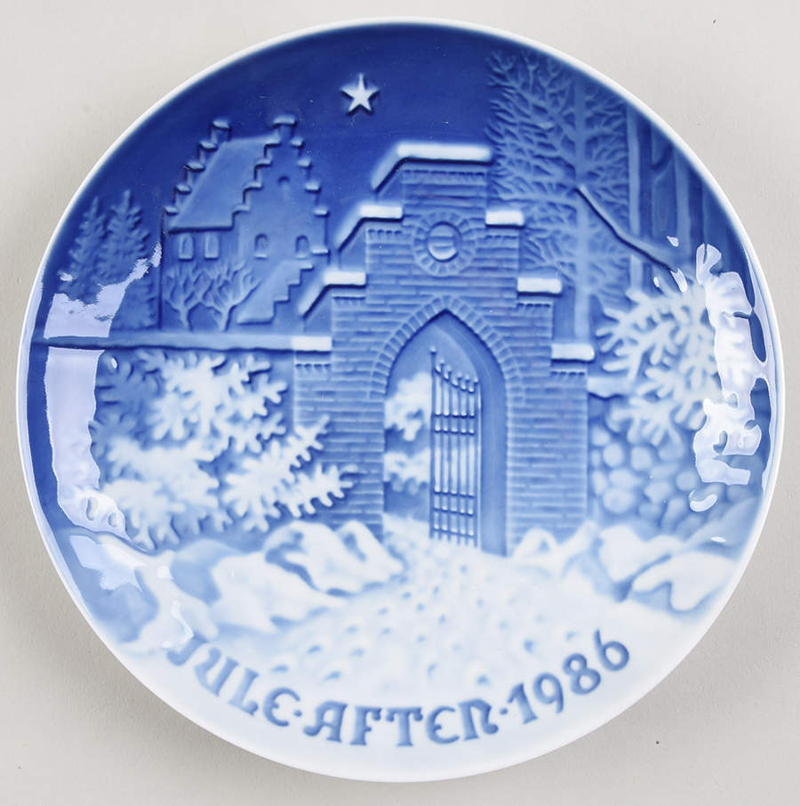Annual Christmas Plate Silent Night, Holy Night - No Box by Bing & Grondahl-1