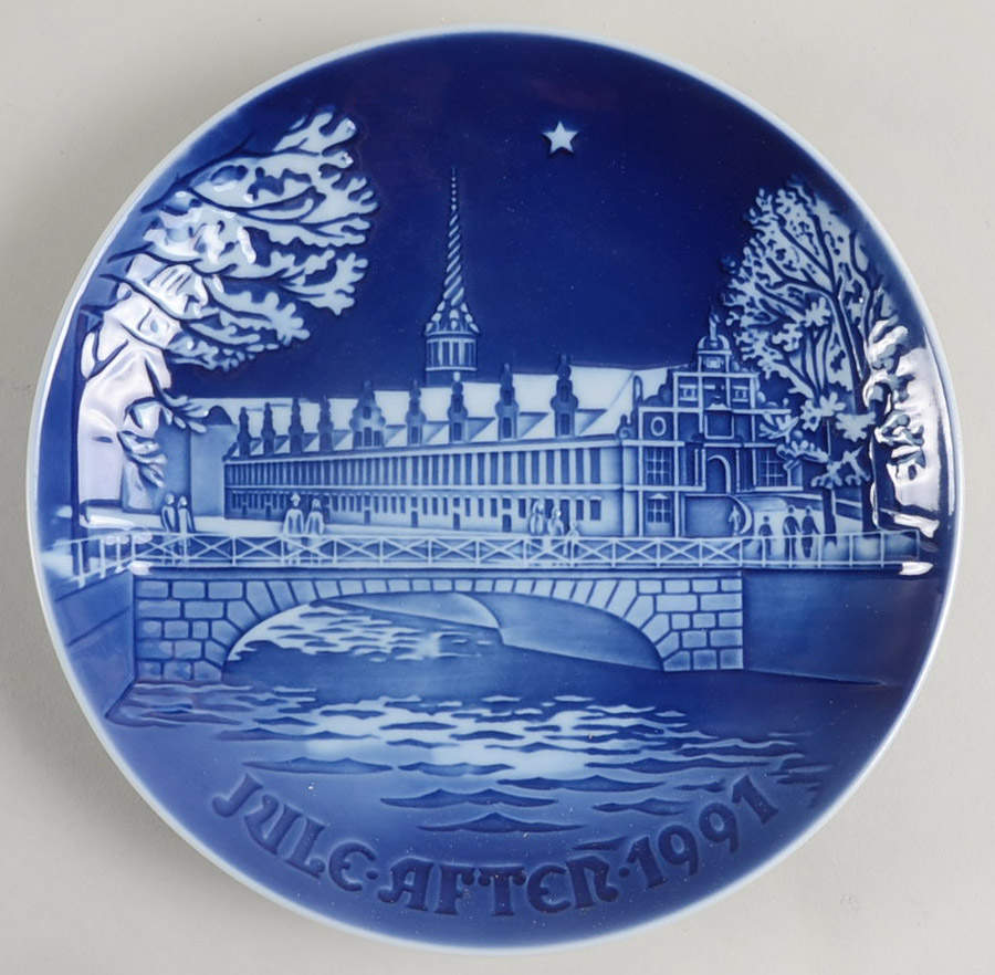 Annual Christmas Plate Copenhagen Stock Exchange - No Box by Bing & Grondahl-1