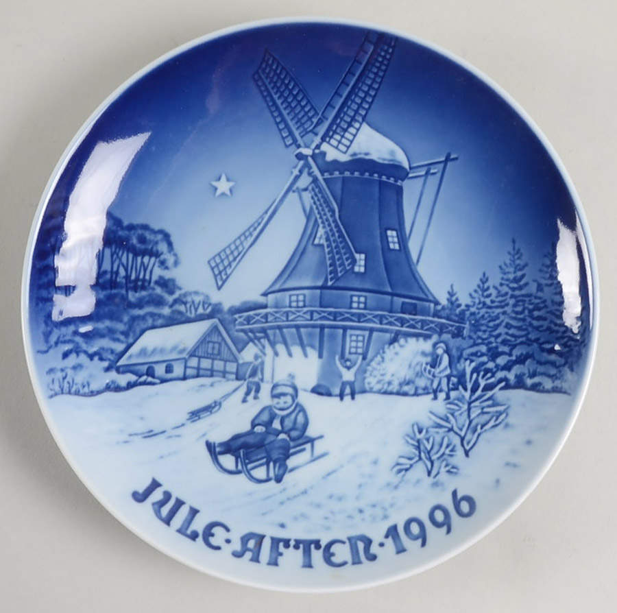 Annual Christmas Plate Winter At The Old Mill - Boxed by Bing & Grondahl-1