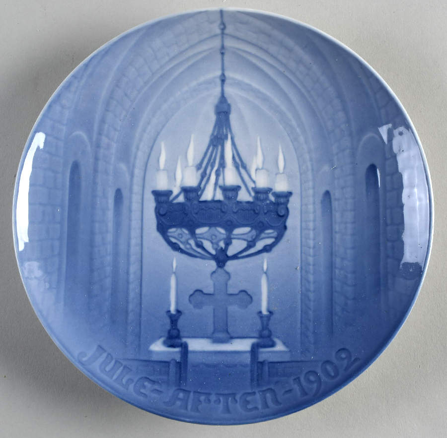 Annual Christmas Plate Gothic Church - No Box by Bing & Grondahl-1