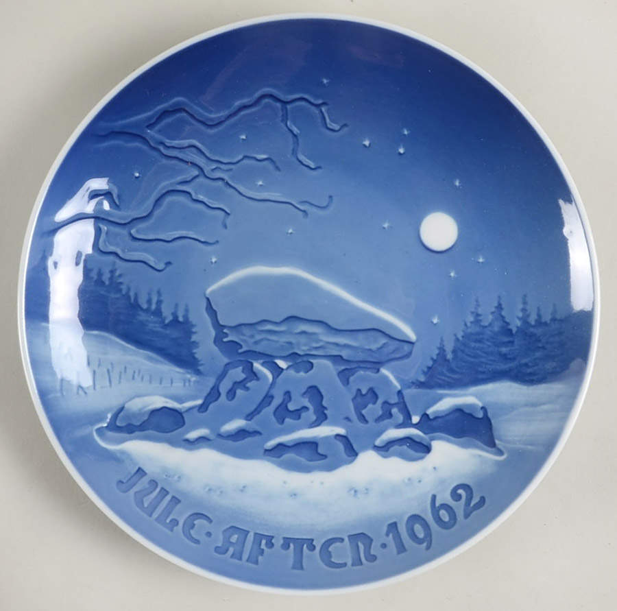Annual Christmas Plate Winter Night - No Box by Bing & Grondahl-1