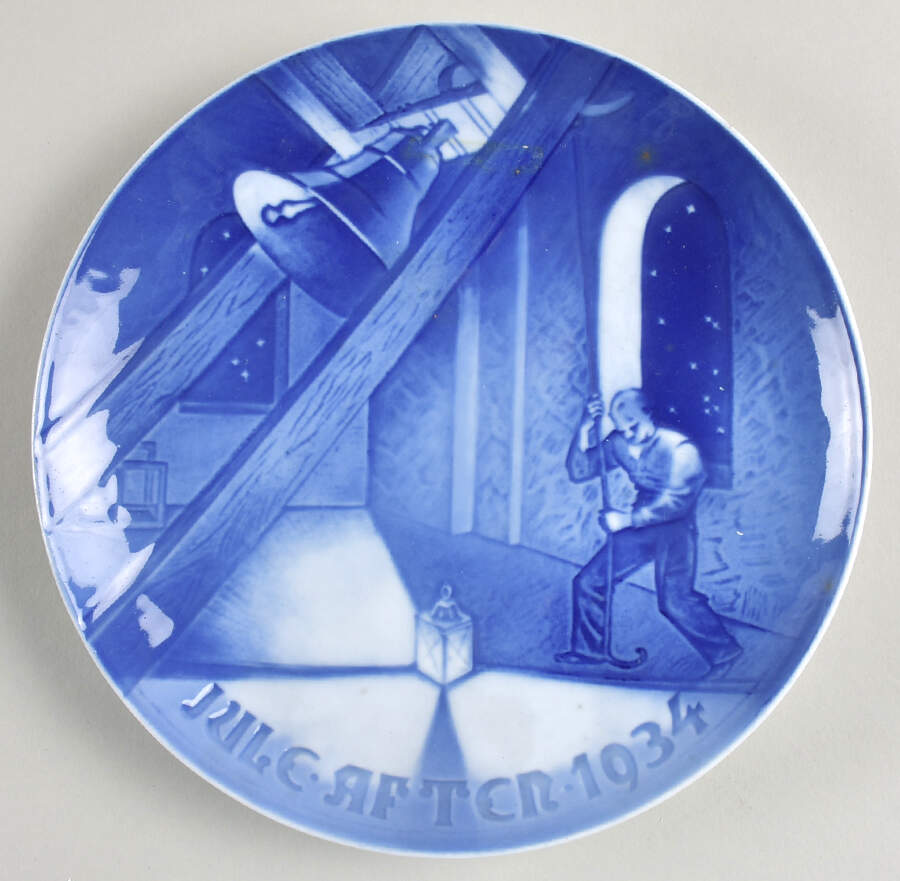 Annual Christmas Plate Church Bell In Tower - No Box by Bing & Grondahl-1