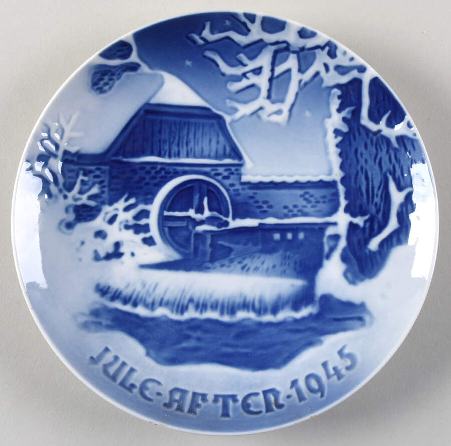 Annual Christmas Plate Old Water Mill - No Box by Bing & Grondahl-1