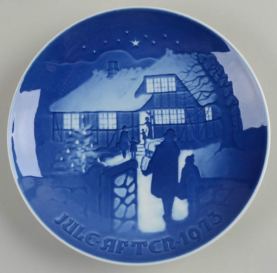 Annual Christmas Plate Country Christmas - No Box by Bing & Grondahl-1