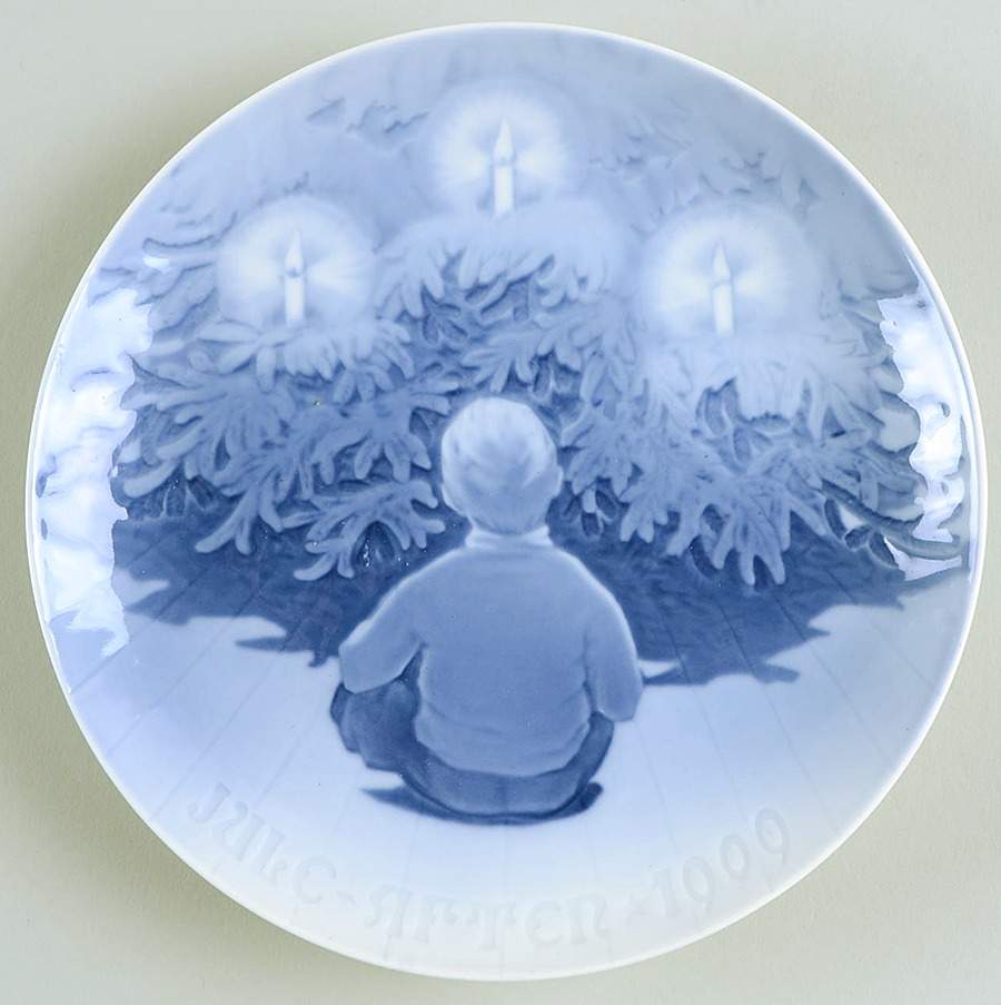 Annual Christmas Plate Happiness Over The Yule Tree - No Box by Bing & Grondahl-1