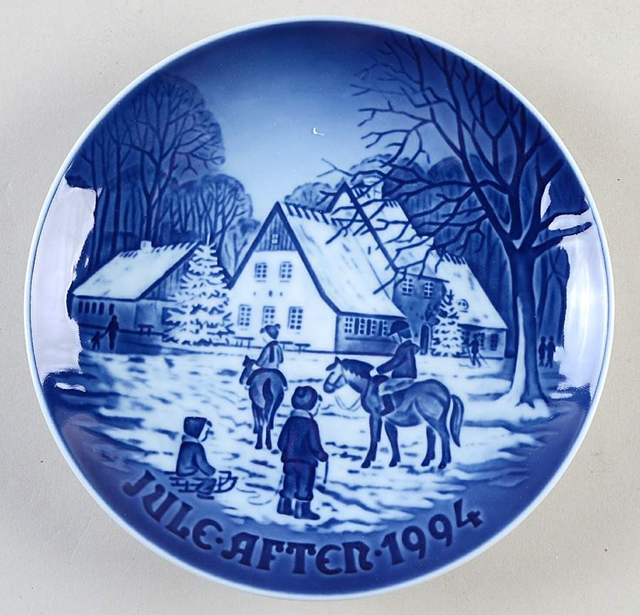 Annual Christmas Plate A Day At The Deer Park - No Box by Bing & Grondahl-1