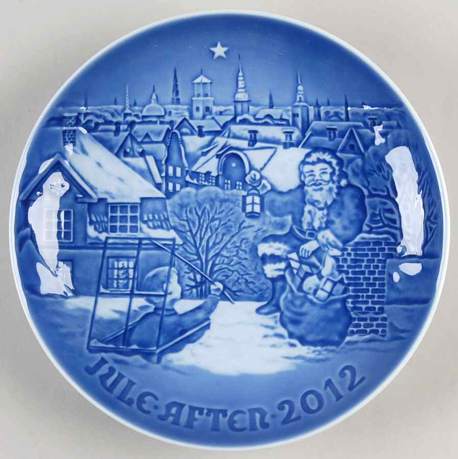 Annual Christmas Plate Visit From Santa Claus - Boxed by Bing & Grondahl-1