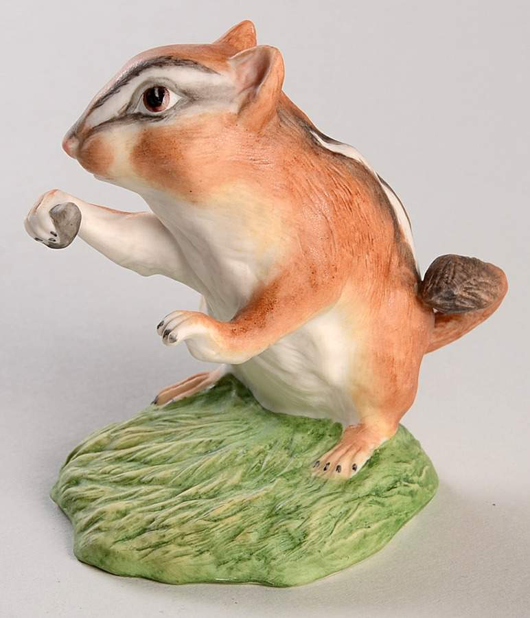 Friends of the Forest Chipmunk-No Log - No Box by Boehm-1