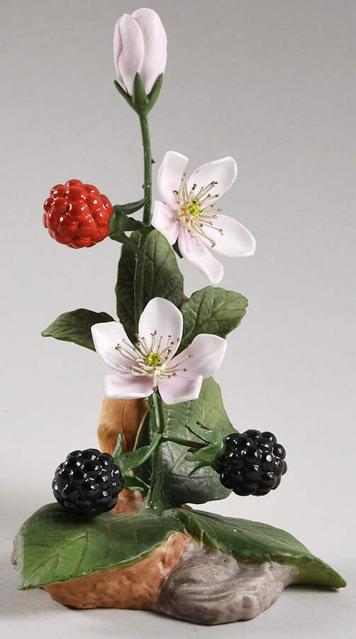 Flower Sculptures Bramble - No Box by Boehm-1