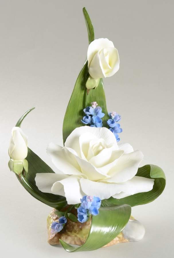 Flower Sculptures Snow Queen Rose W/Forget Me No - No Box by Boehm-1