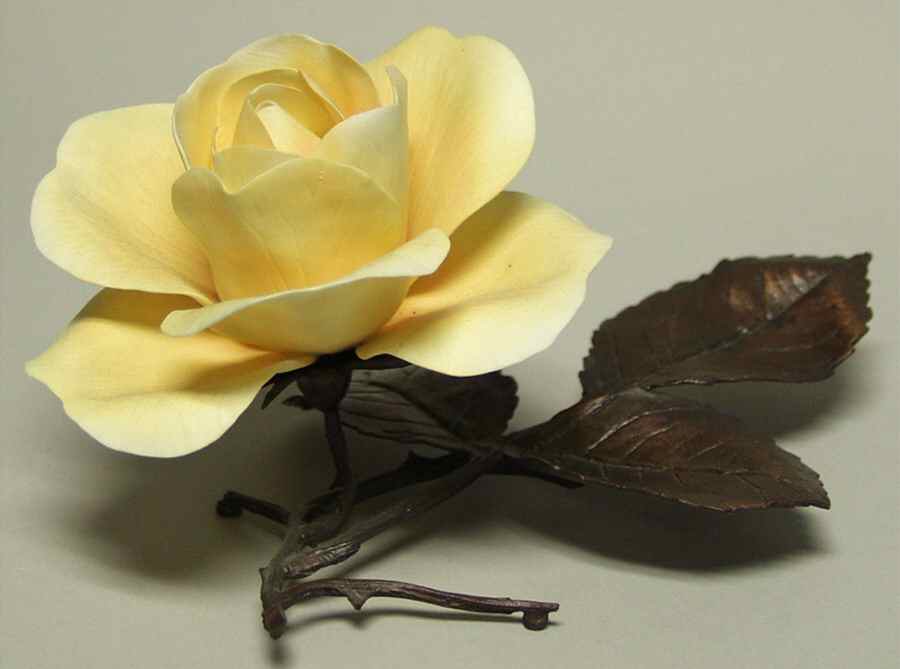 Roses of Distinction Elegance Rose - No Box by Boehm-1