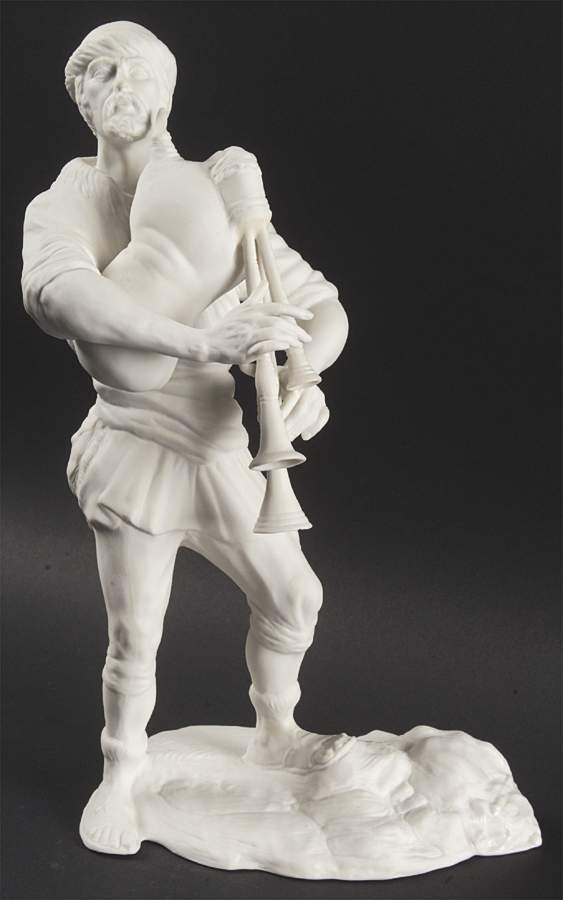 Spirit of Bethlehem Piper - No Box by Boehm-1
