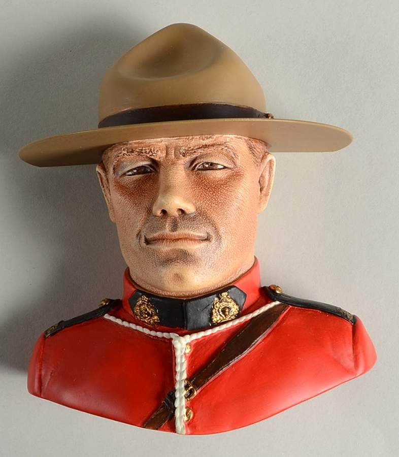 Character Head Plaques Royal Canadian Mounted Policeman - No Box by Bossons-1