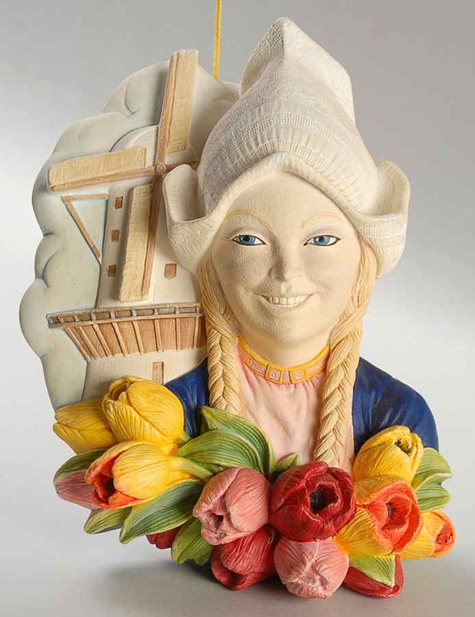 Character Head Plaques Tulip Time - No Box by Bossons-1