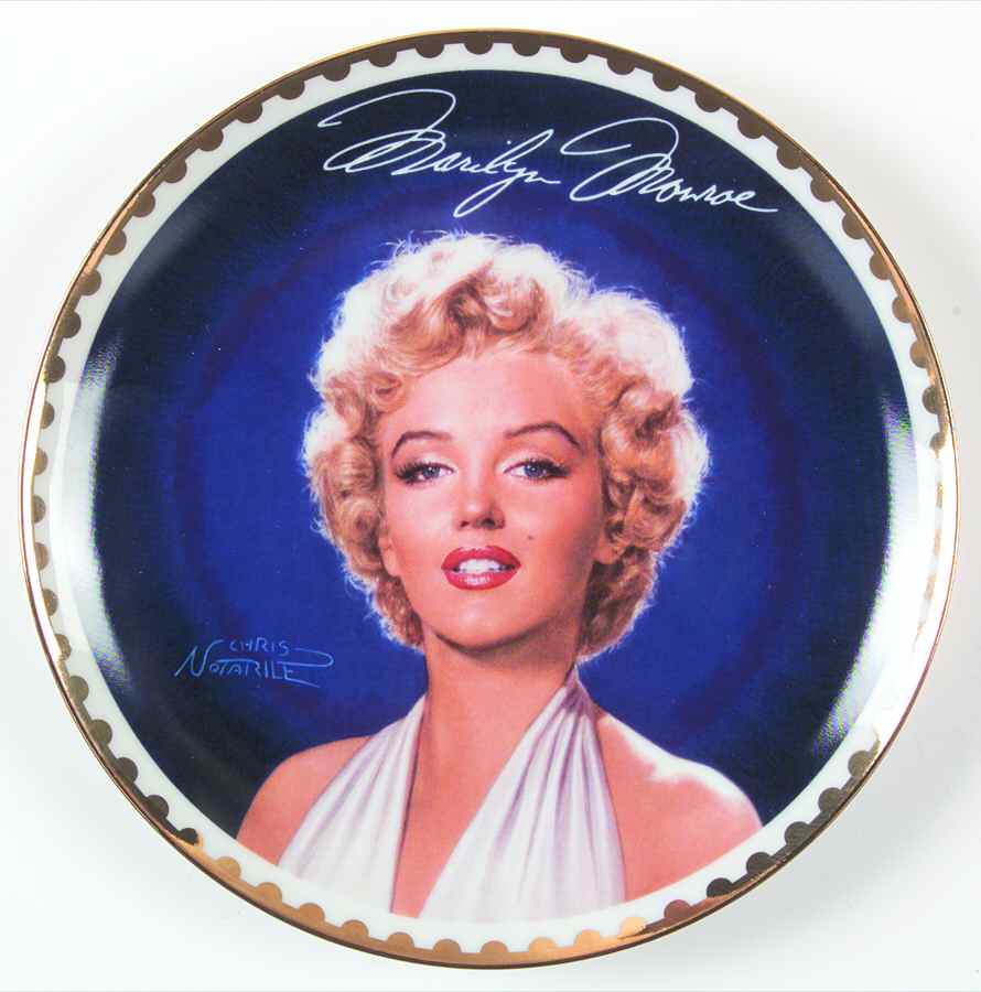 Marilyn Monroe-Gold Shimmer And Chiffon - No Box by Bradford Exchange-1