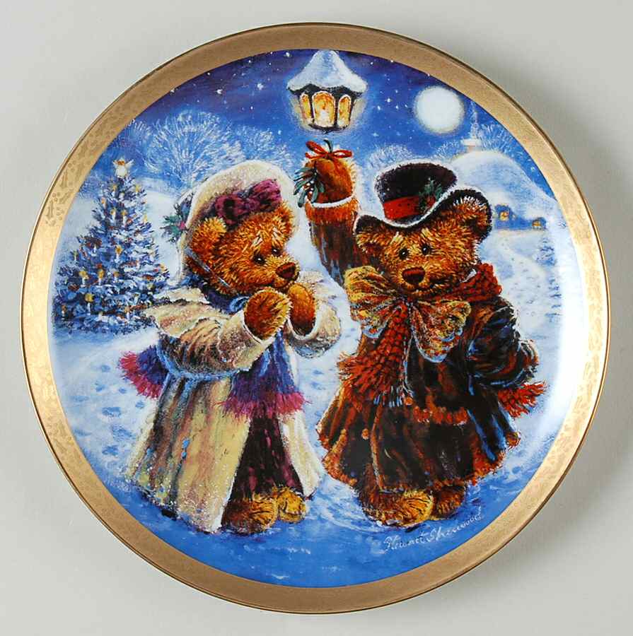 Beary Merry Christmas-Plate Under The Mistletoe - No Box by Bradford Exchange-1