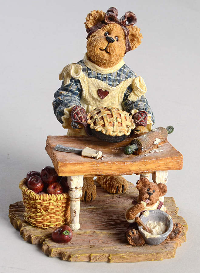 The Bearstone Collection Momma Bearybake With Lil Tart - No Box by Boyds Bears-1