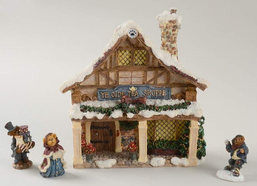 Vignettes Dickens' Tea Shoppe - Boxed by Boyds Bears-1