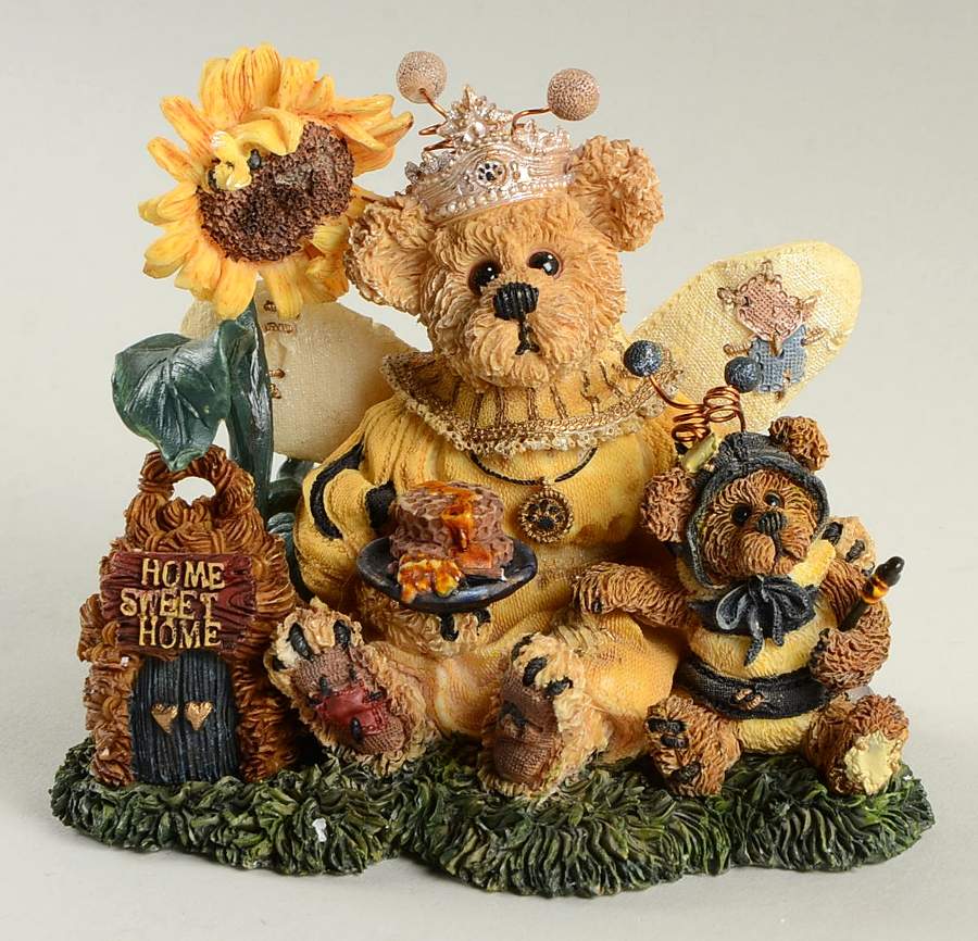 The Bearstone Collection Victoria Regina Buzzbruin-So Many Flowe - Boxed by Boyds Bears-1