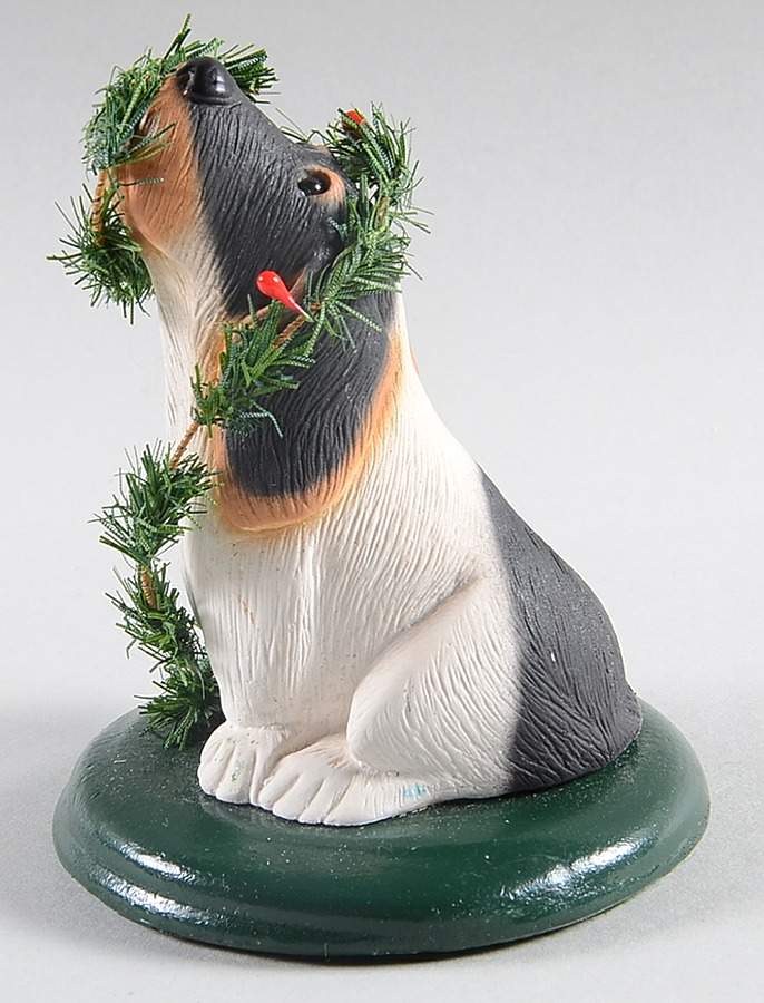 Singing Dogs Dog With Garland - No Box by Byers' Choice Ltd-1