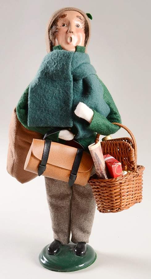 Traditional Assorted Carolers Traveler Man-Green Coat - Nb967, No Box by Byers' Choice Ltd-1