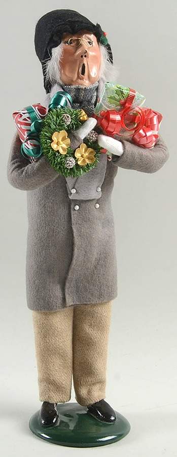 Traditional Assorted Carolers Grandfather With Gifts & Wreath-Grey - Nb1376, No Box by Byers' Choice Ltd-1