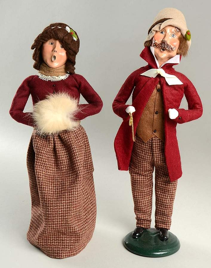 Traditional Assorted Carolers Man And Woman-Burgundy Outfit - No Box Nb1469 by Byers' Choice Ltd-1