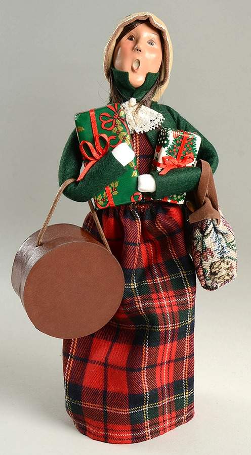 Traditional Assorted Carolers Traveler Woman-Green Coat - Nb796, No Box by Byers' Choice Ltd-1