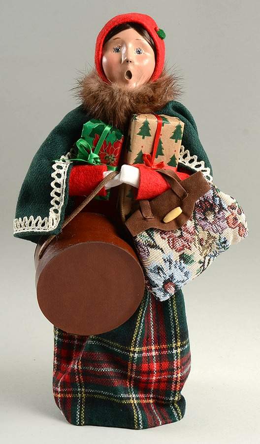 Traditional Assorted Carolers Traveler Woman-Green Cape - Nb795, No Box by Byers' Choice Ltd-1