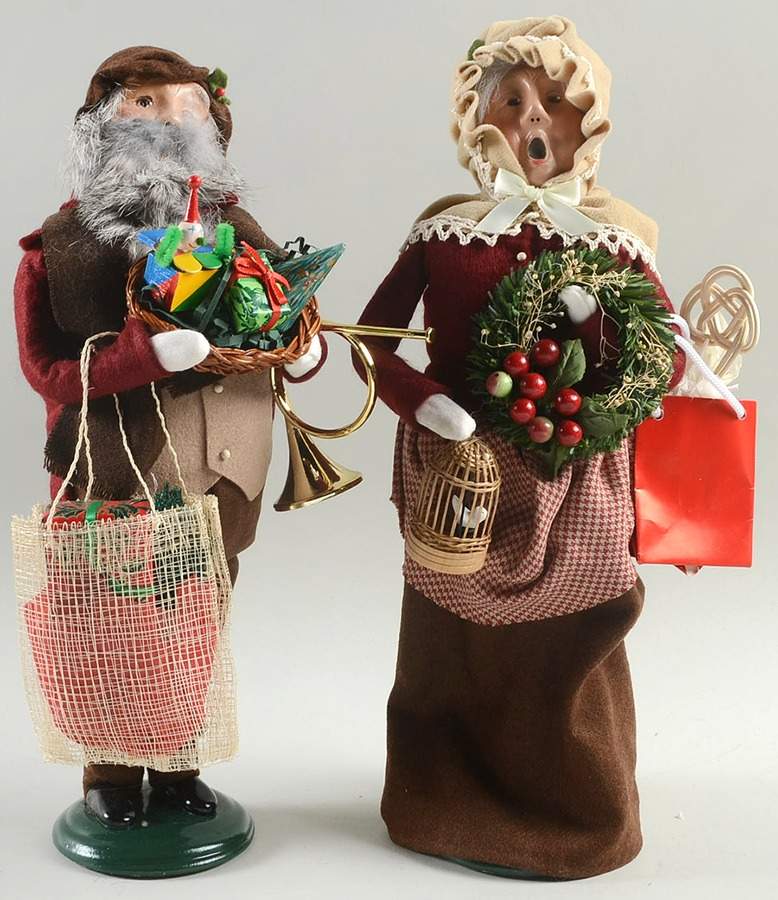 Traditional Assorted Carolers Shopper Grandparents-Brown And Burgunry - No Box by Byers' Choice Ltd-1
