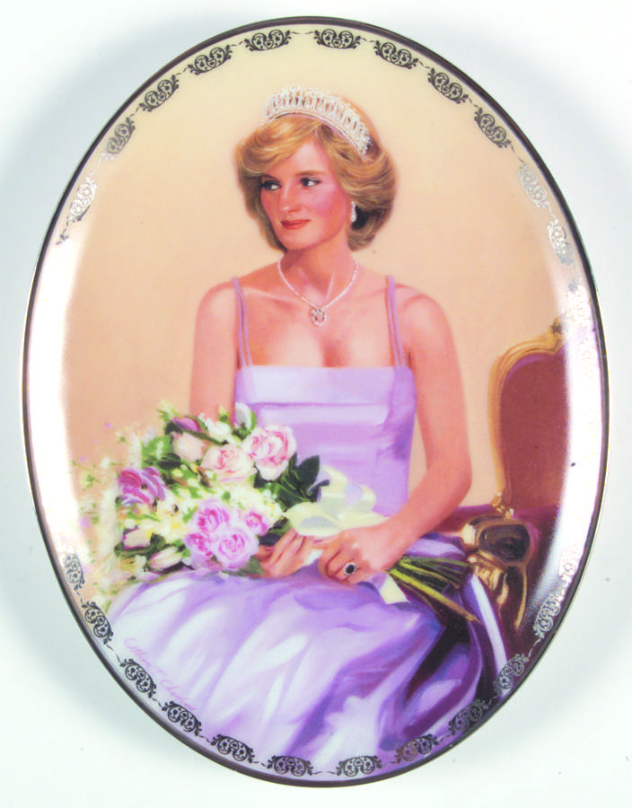 Diana:Queen of Our Hearts Princess Of Compassion - No Box by Bradford Exchange-1