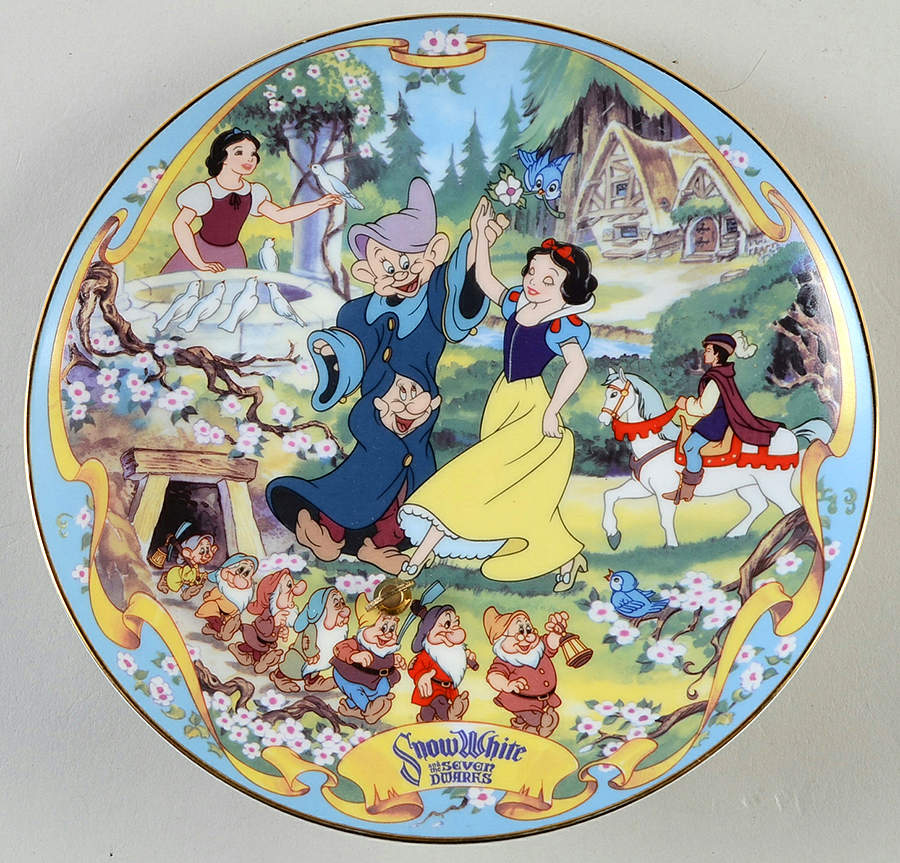 Disneys Musical Memories-Plate The Fairest One Of All - No Box by Bradford Exchange-1