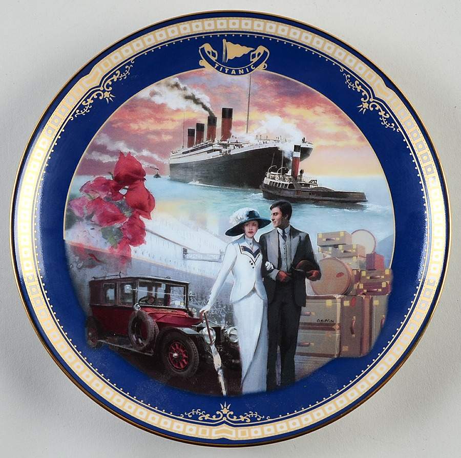Titanic: Queen of The Ocean Traveling In Style - No Box by Bradford Exchange-1