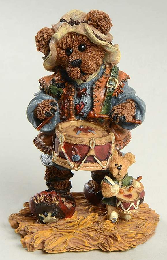 Holiday Pageant-Figurne Matthew-As The Drummer - No Box by Boyds Bears-1