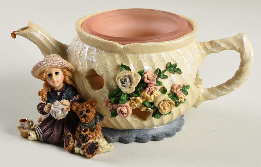 Dollstone Collection Whitney W/Wilson Candle Light - Boxed by Boyds Bears-1