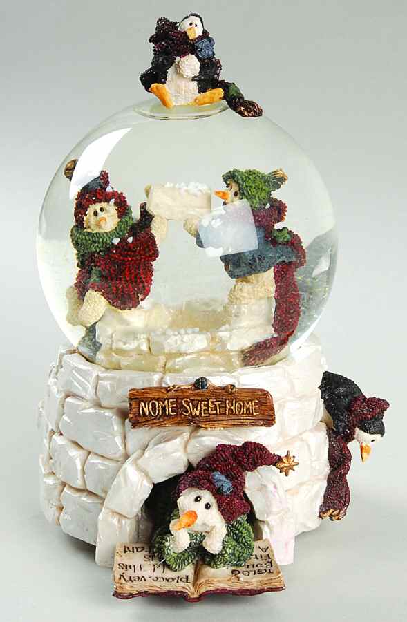 Musical Waterglobes Yukon,Kodiak,Nanuk-Nome Sweet Home - No Box by Boyds Bears-1