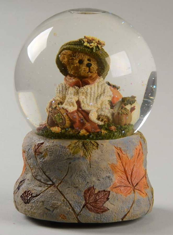 Musical Waterglobes Baileys Punkin Pickins - Boxed by Boyds Bears-1