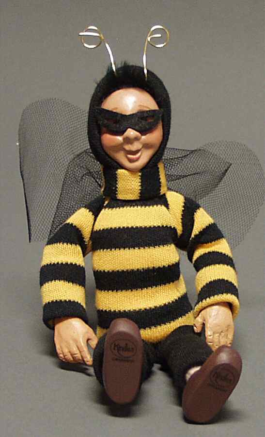 Halloween Kindles Buzz - No Box by Byers' Choice Ltd-1