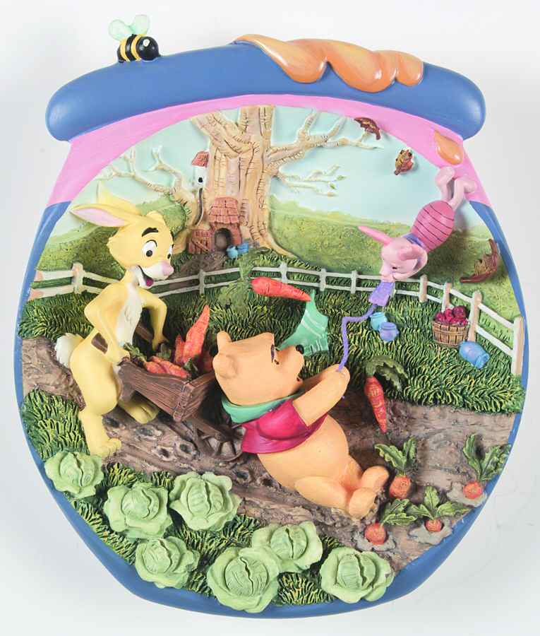 Pooh's Hunnypot Adventure Happy Windsday - No Box by Bradford Exchange-1