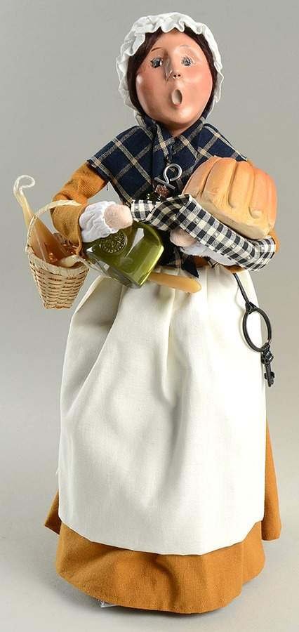 Williamsburg Colonial Tavern Woman - No Box by Byers' Choice Ltd-1