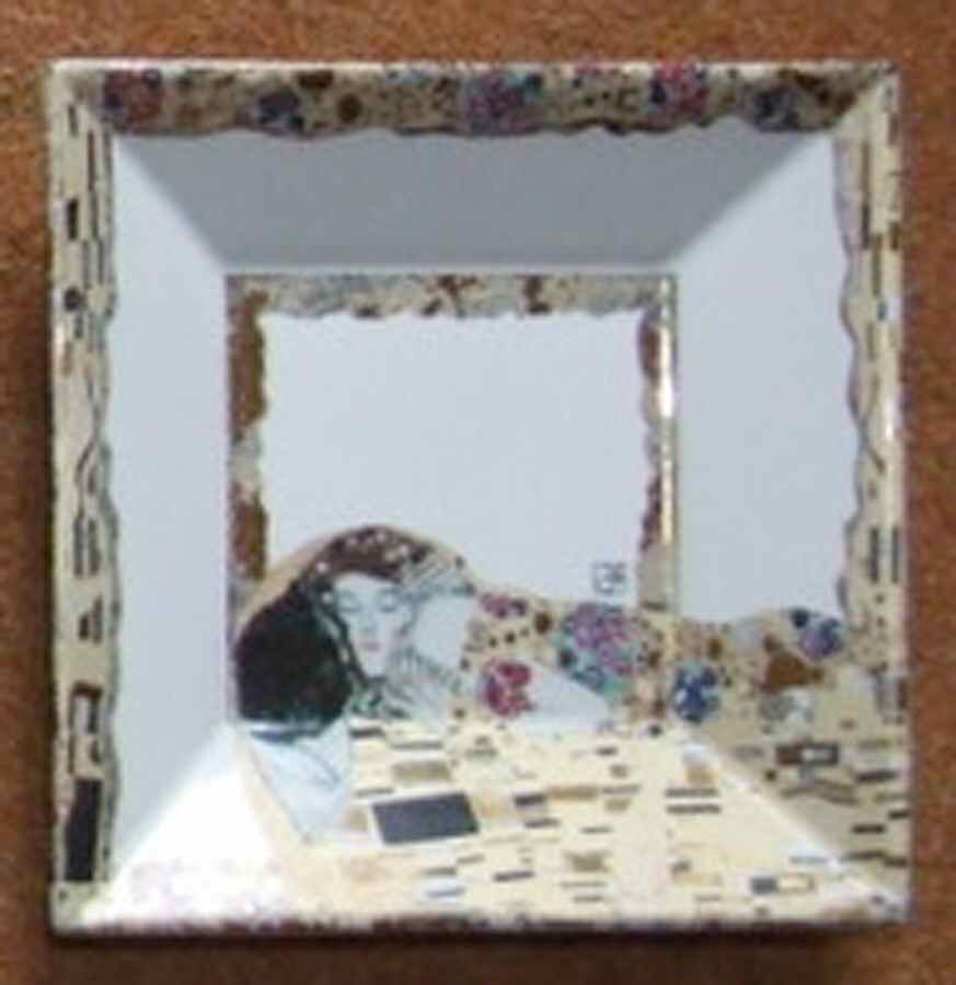 Masterworks of Gustav Klimt Der Kuss - No Box by Bradford Editions-1