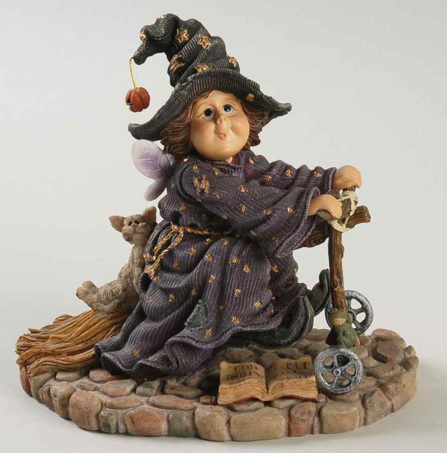 Wee Folkstone Collection Hilda With Scaredy Cat & Ezra - No Box by Boyds Bears-1