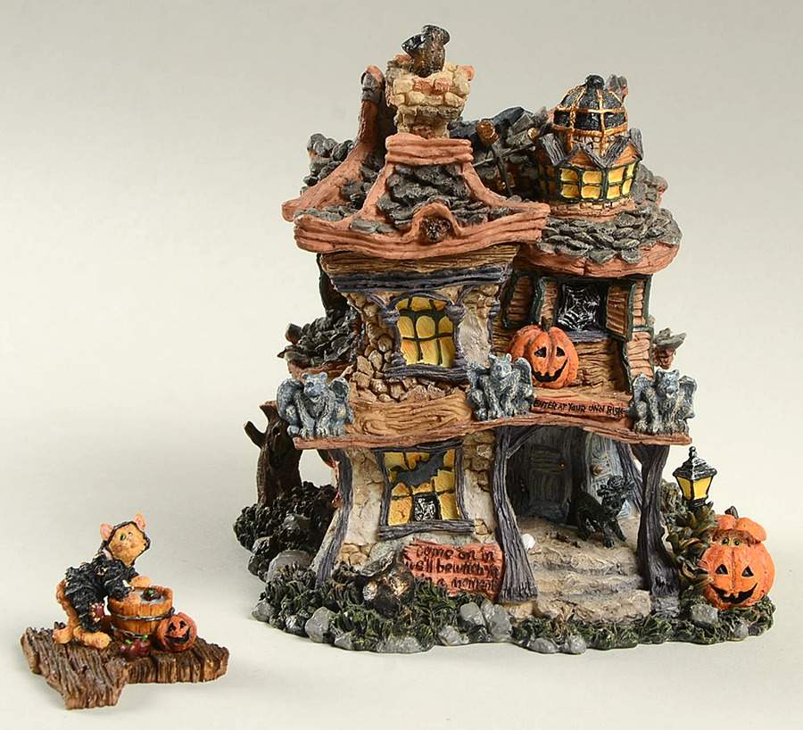 Boyds Town Village Punky Boobear's Haunted Halloween House - Boxed by Boyds Bears-1