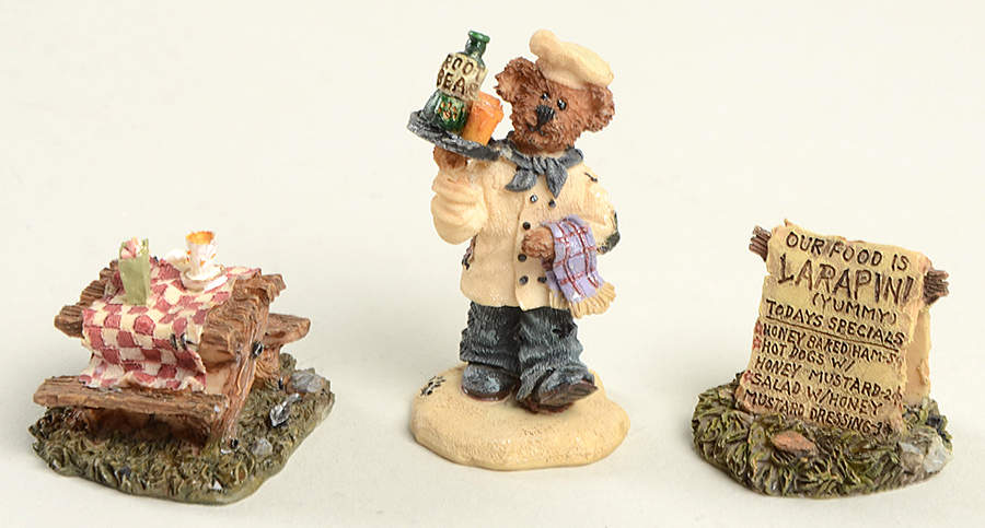 Boyds Town Village Billy John-Sir-N-Sip-Today's Specials - Boxed by Boyds Bears-1